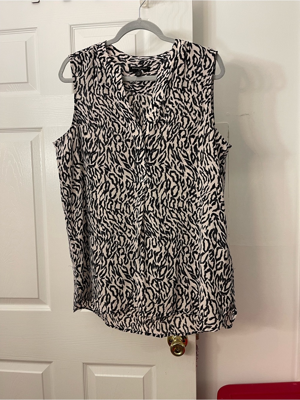 Banana Republic Sleeveless Animal-Print Blouse - Black & White